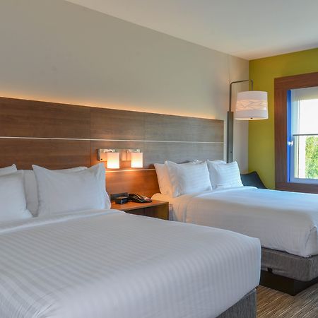 Holiday Inn Express & Suites Raleigh Airport - Brier Creek By Ihg Exterior photo
