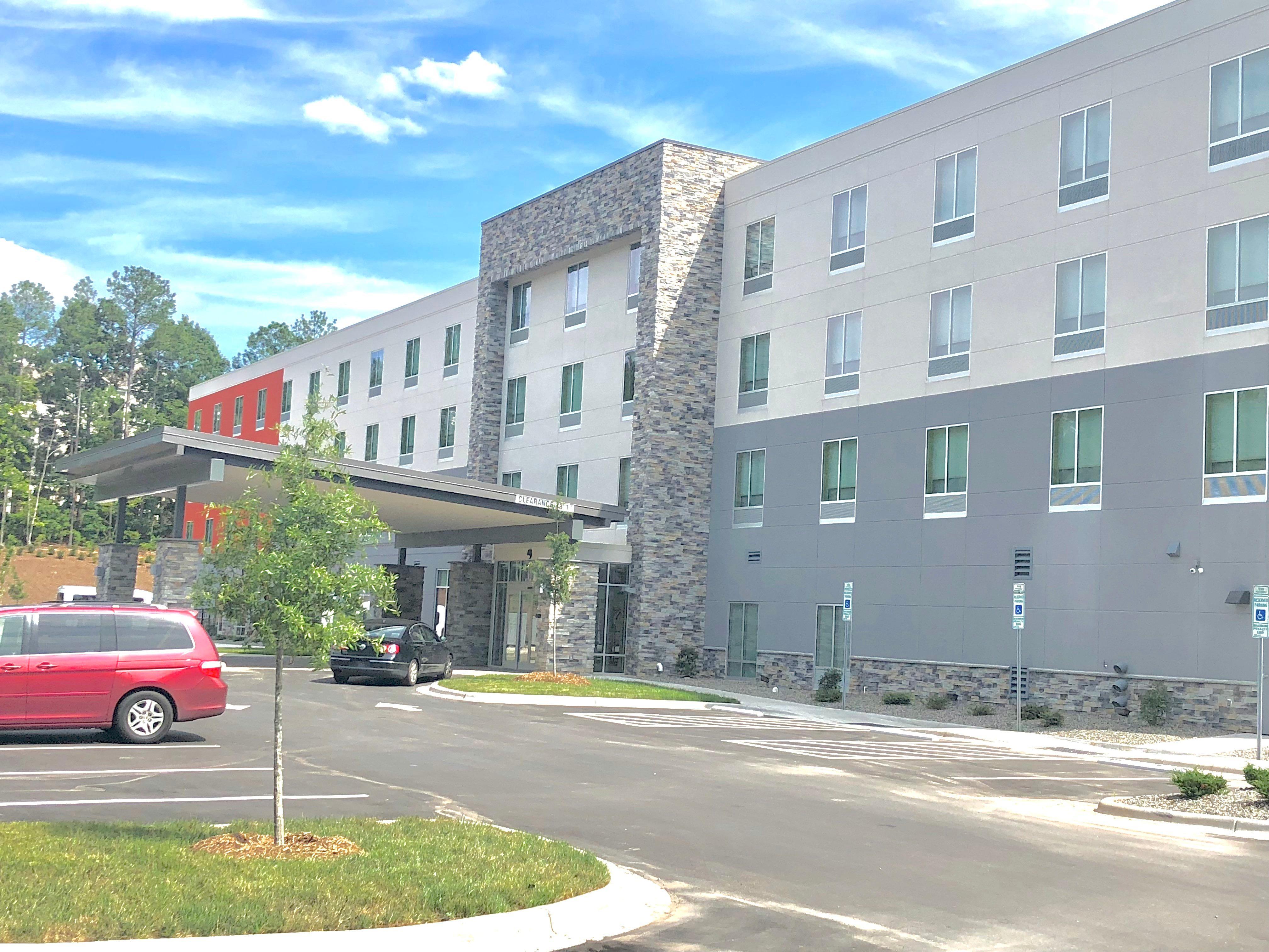 Holiday Inn Express & Suites Raleigh Airport - Brier Creek By Ihg Exterior photo
