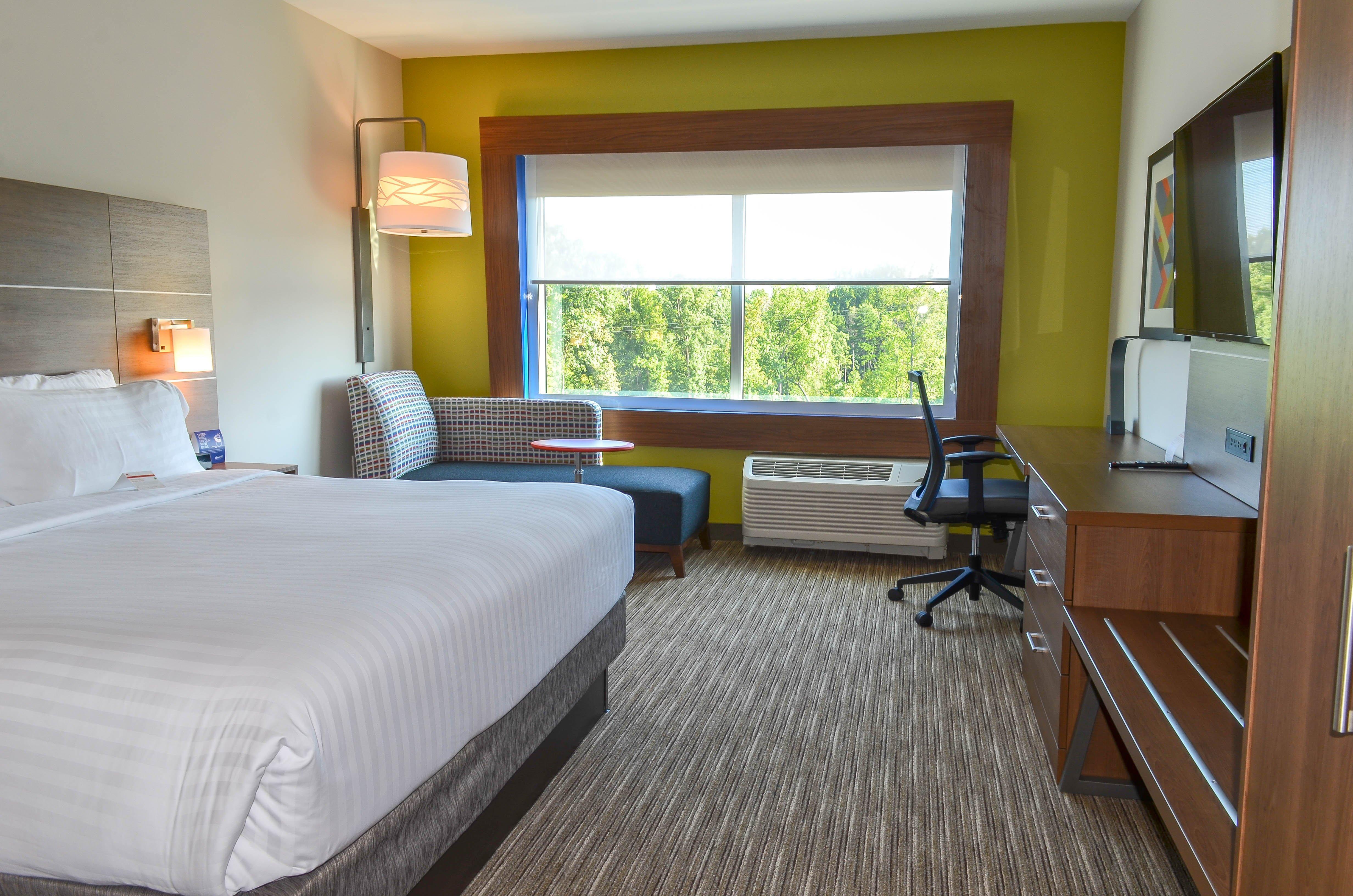 Holiday Inn Express & Suites Raleigh Airport - Brier Creek By Ihg Exterior photo