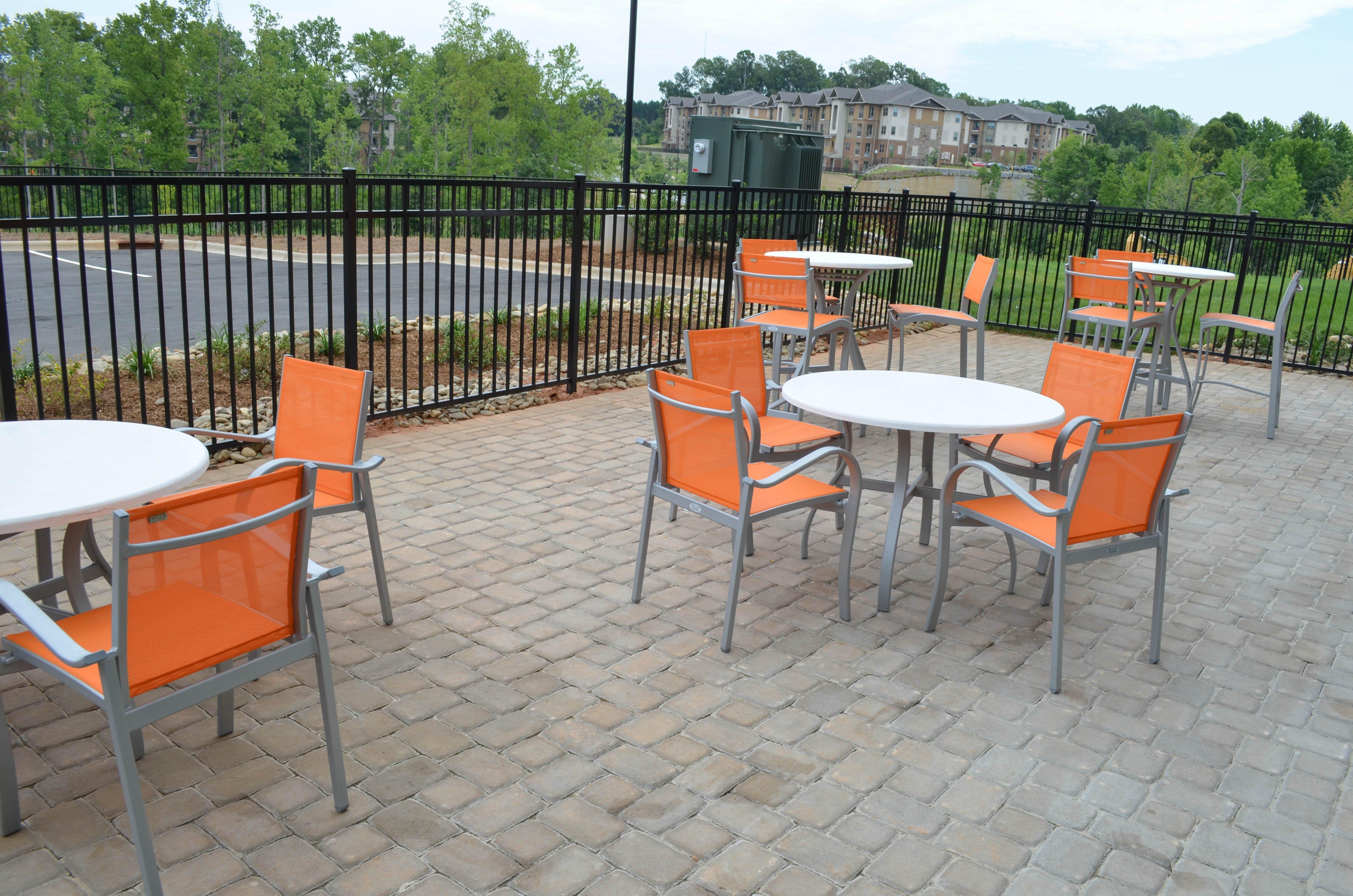 Holiday Inn Express & Suites Raleigh Airport - Brier Creek By Ihg Exterior photo